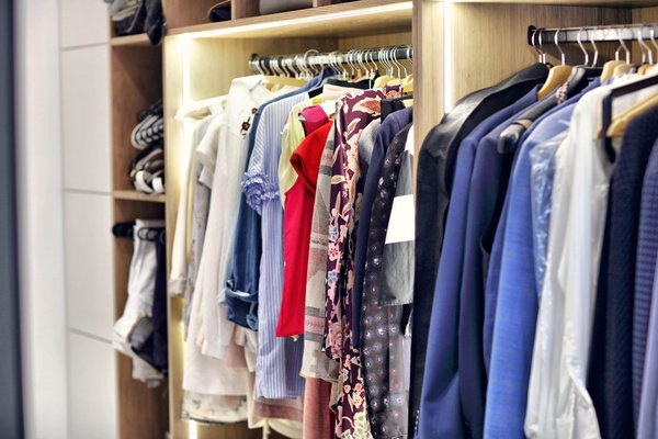 What are the Best Fashion Apps for Virtual Closet Organization?